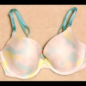 NWOT VS Camo Bra